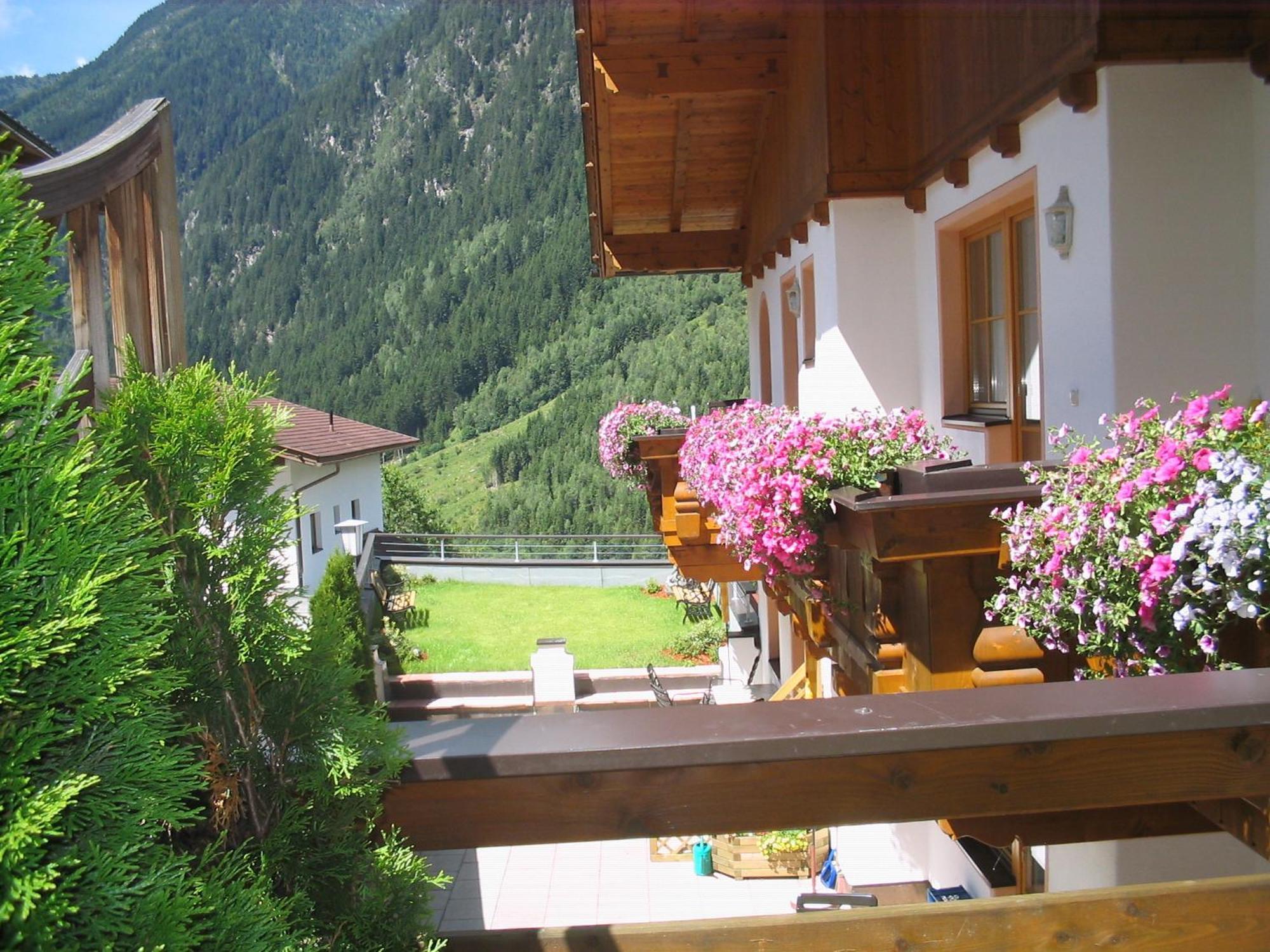 Aparthaus Akelei Apartment Neustift im Stubaital Exterior photo